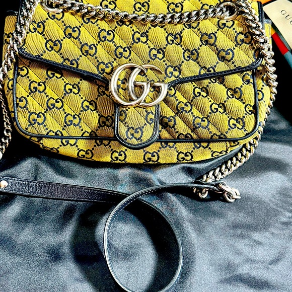 AUTHENTIC GUCCI….💥💥💥💥 GG MARMONT SHOULDER BAG…..